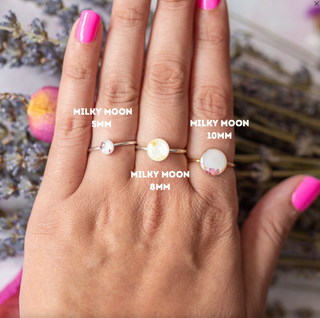 Size 5 Milky Moon 8mm Gold